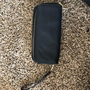 Black and gold wristlet